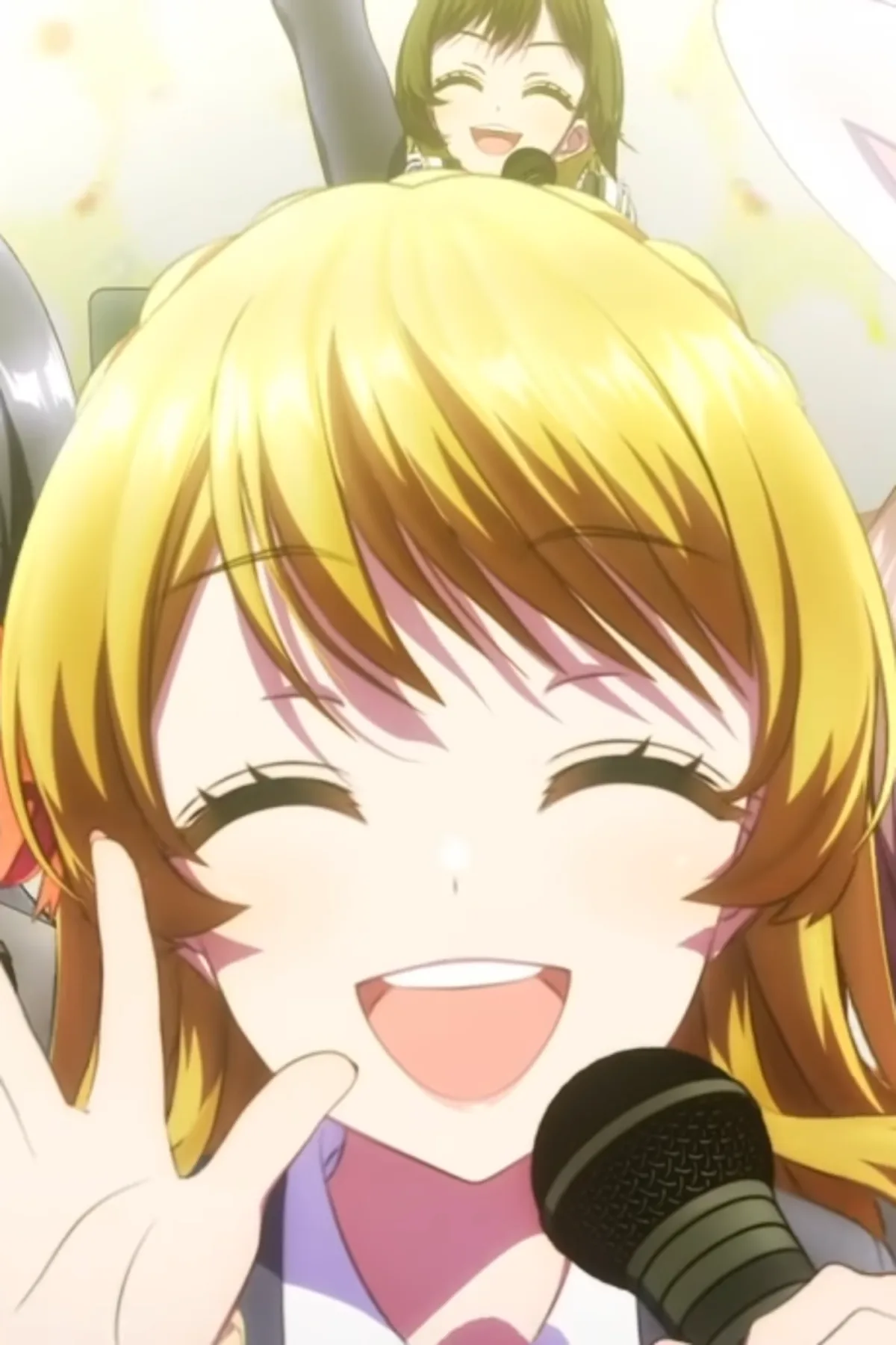 ¡Ya está disponible el vídeo musical animado de Happy Music♪!