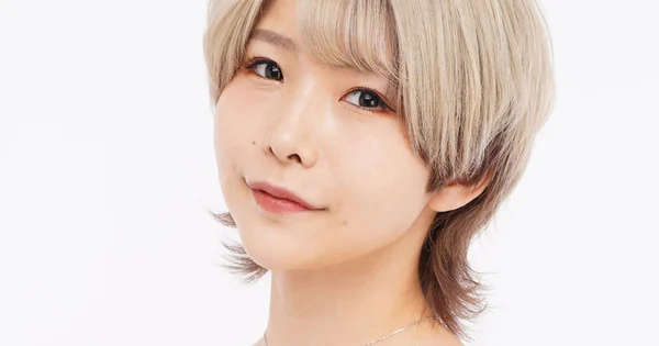 La actriz de voz Azuki Shibuya anuncia su matrimonio